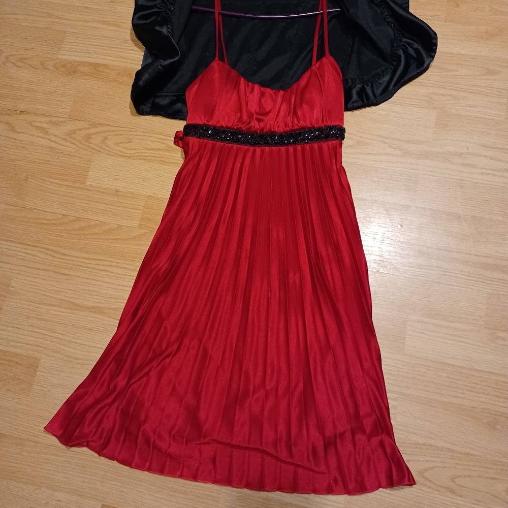 Dress - Picture 5 of 10